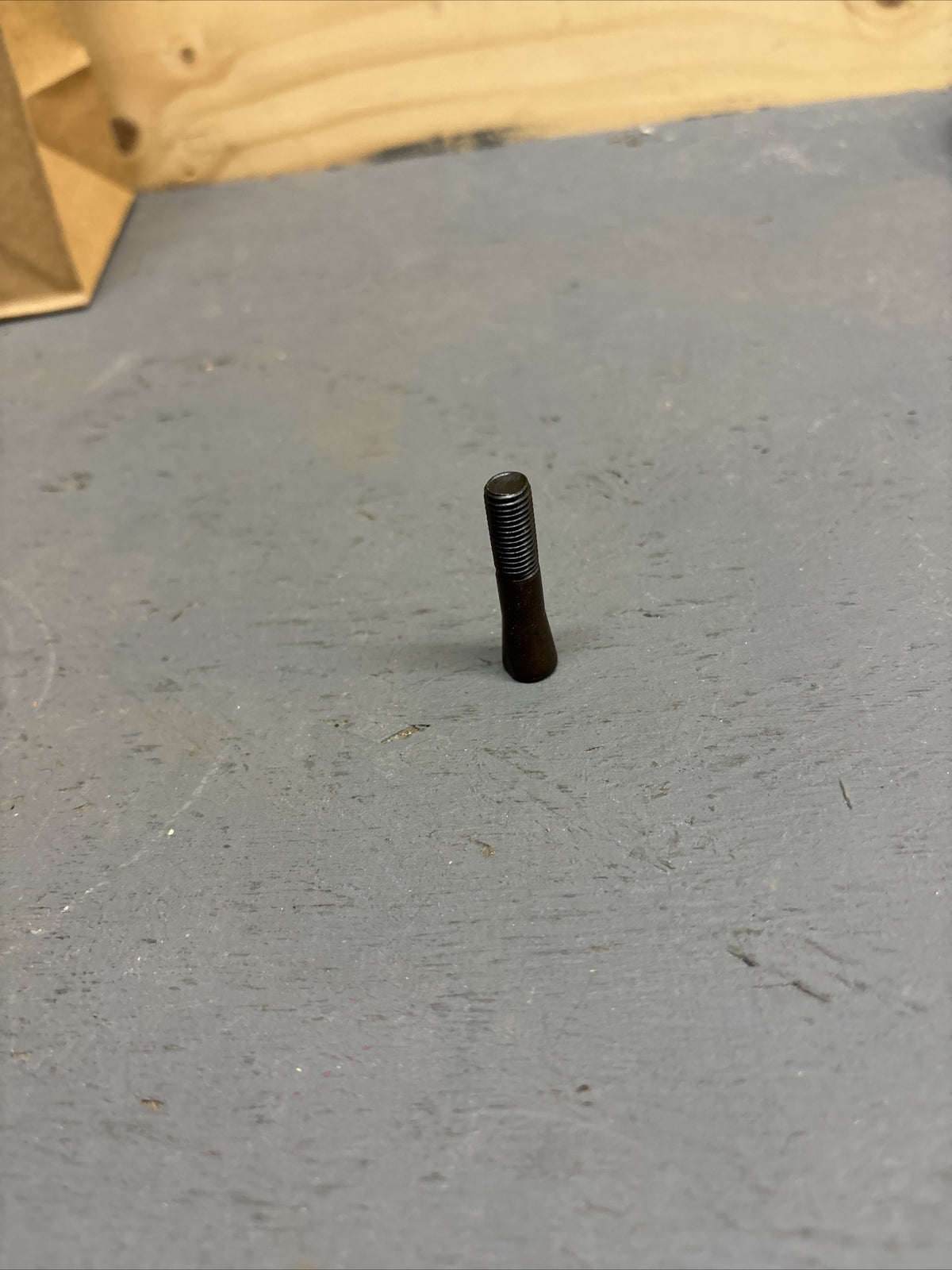 BOLT, AXLE, LH