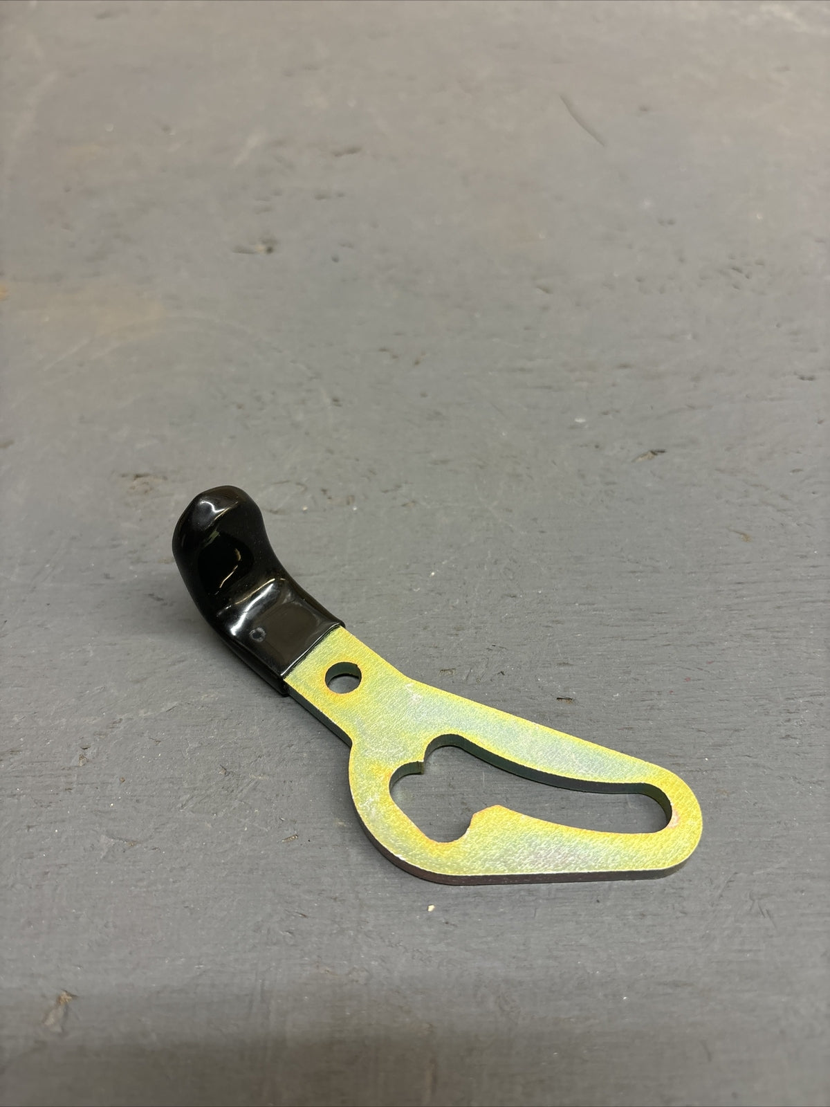 Right-Hand Latch and Grip Assembly